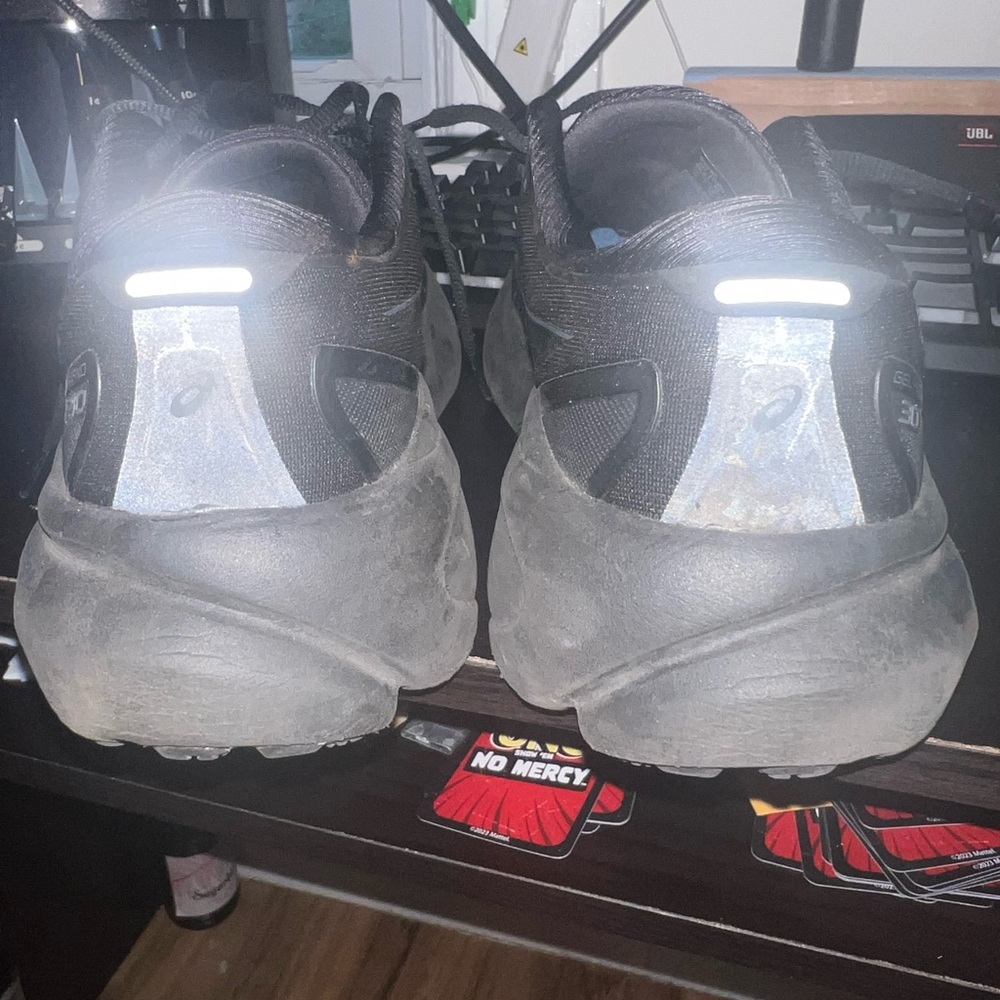 ASICS women’s Black Running Shoes - Picture 4 of 7